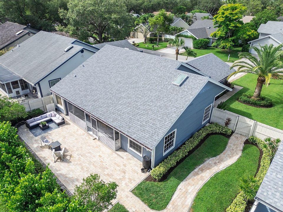 For Sale: $539,900 (2 beds, 2 baths, 1714 Square Feet)