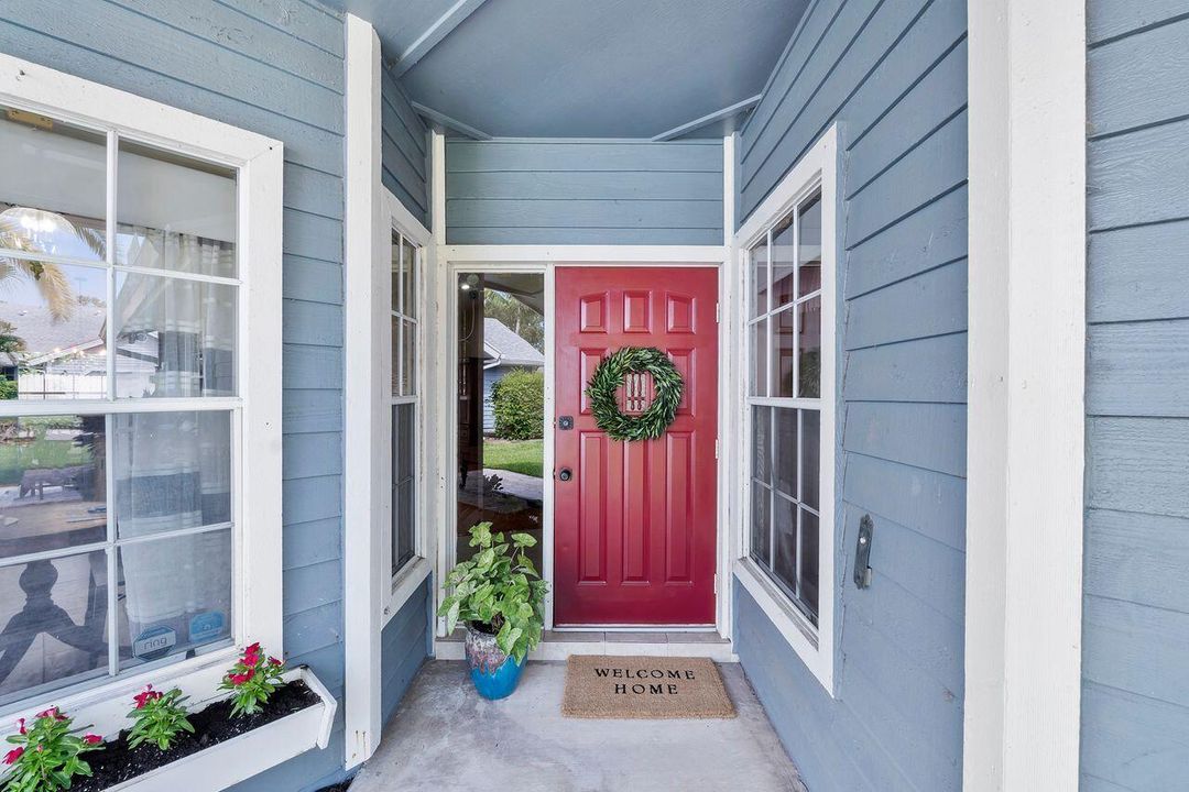 For Sale: $539,900 (2 beds, 2 baths, 1714 Square Feet)