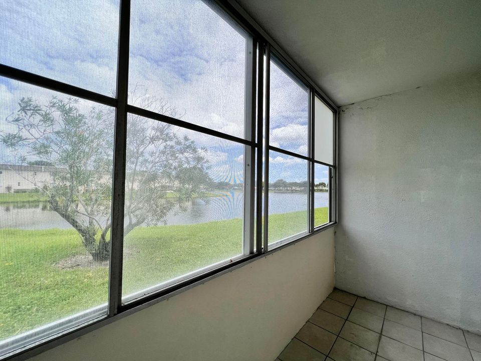 合同活跃: $1,625 (1 贝兹, 1 浴室, 684 平方英尺)