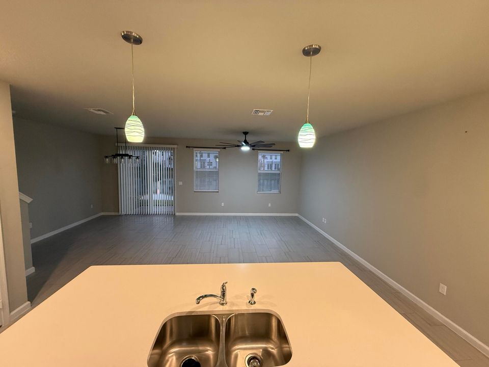 待售: $319,900 (3 贝兹, 2 浴室, 1808 平方英尺)