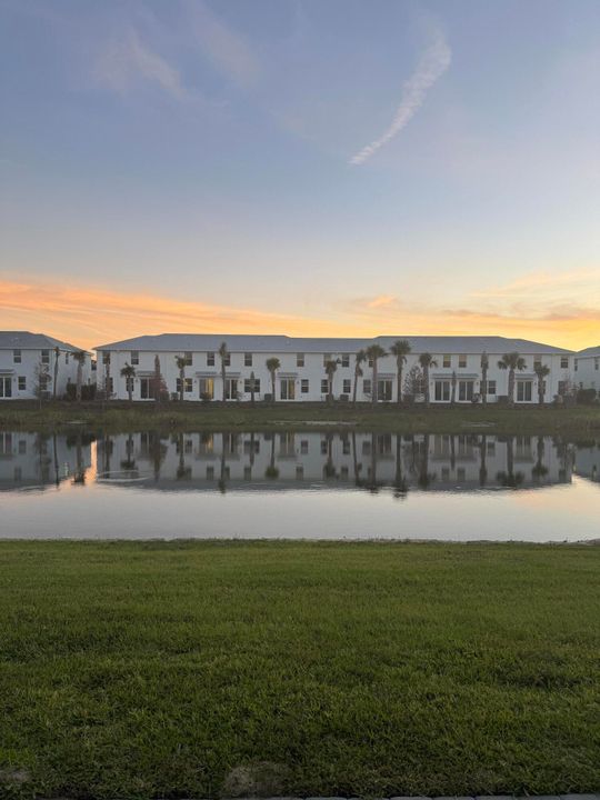 待售: $319,900 (3 贝兹, 2 浴室, 1808 平方英尺)