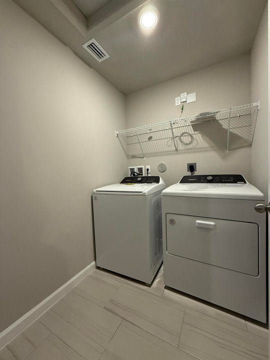 待售: $319,900 (3 贝兹, 2 浴室, 1808 平方英尺)