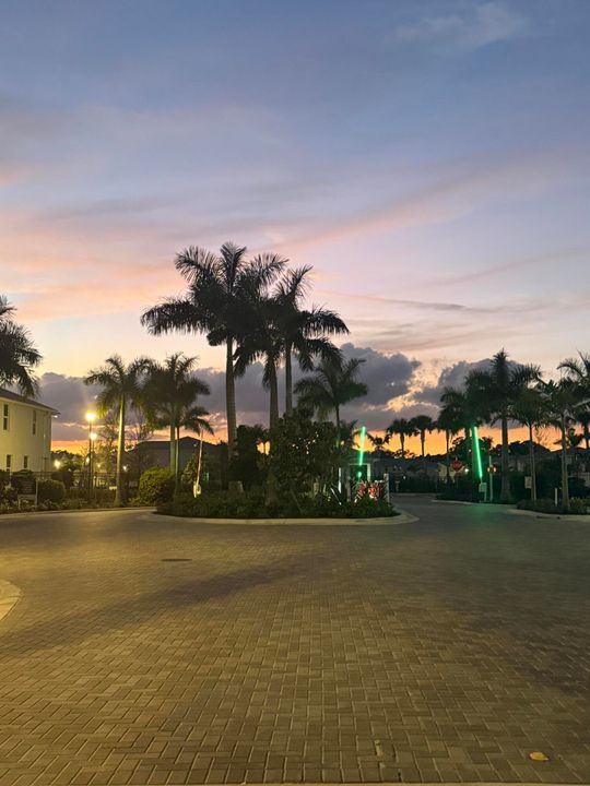 待售: $319,900 (3 贝兹, 2 浴室, 1808 平方英尺)