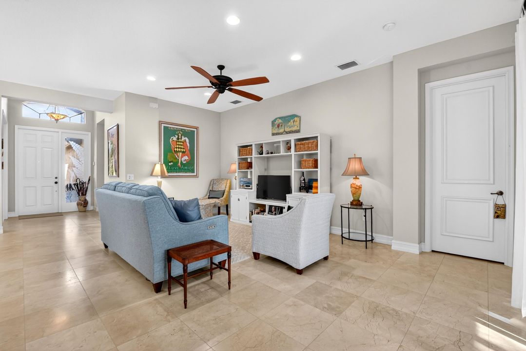 待售: $468,000 (3 贝兹, 2 浴室, 1760 平方英尺)