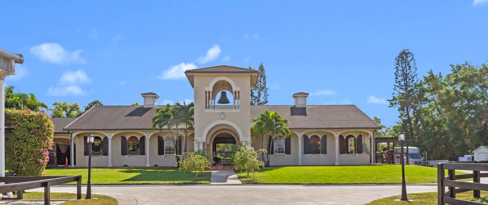 En Venta: $5,995,000 (5 camas, 3 baños, 7511 Pies cuadrados)