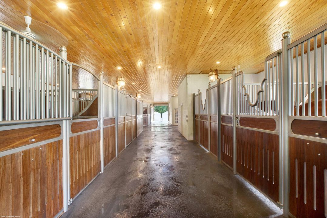 En Venta: $5,995,000 (5 camas, 3 baños, 7511 Pies cuadrados)