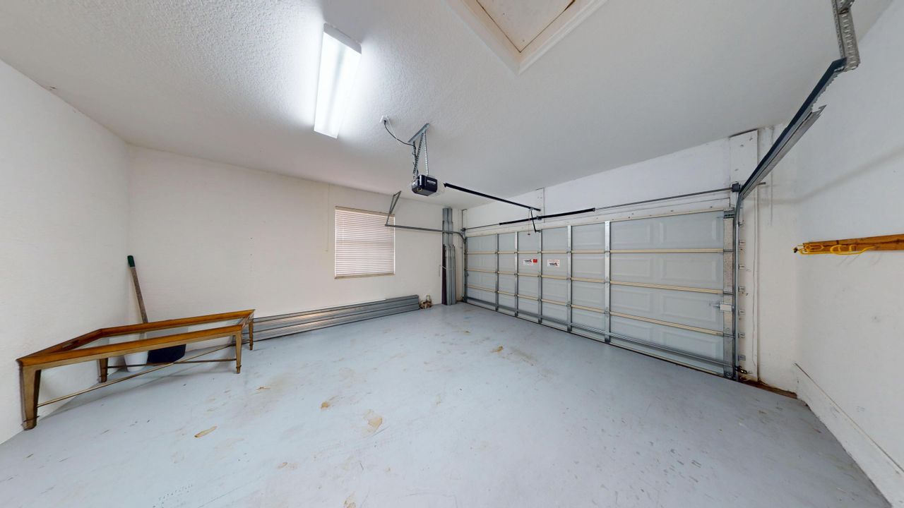 En Renta: $3,000 (4 camas, 2 baños, 1938 Pies cuadrados)