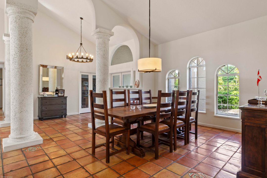 En Venta: $5,995,000 (5 camas, 3 baños, 7511 Pies cuadrados)