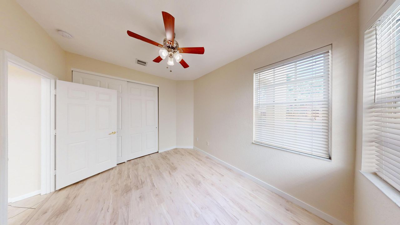 En Renta: $3,000 (4 camas, 2 baños, 1938 Pies cuadrados)