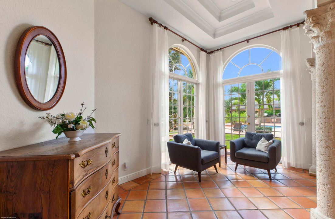 En Venta: $5,995,000 (5 camas, 3 baños, 7511 Pies cuadrados)