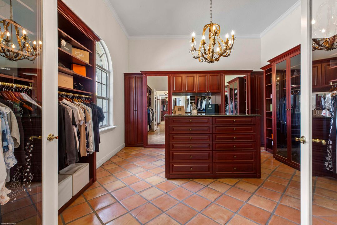 En Venta: $5,995,000 (5 camas, 3 baños, 7511 Pies cuadrados)