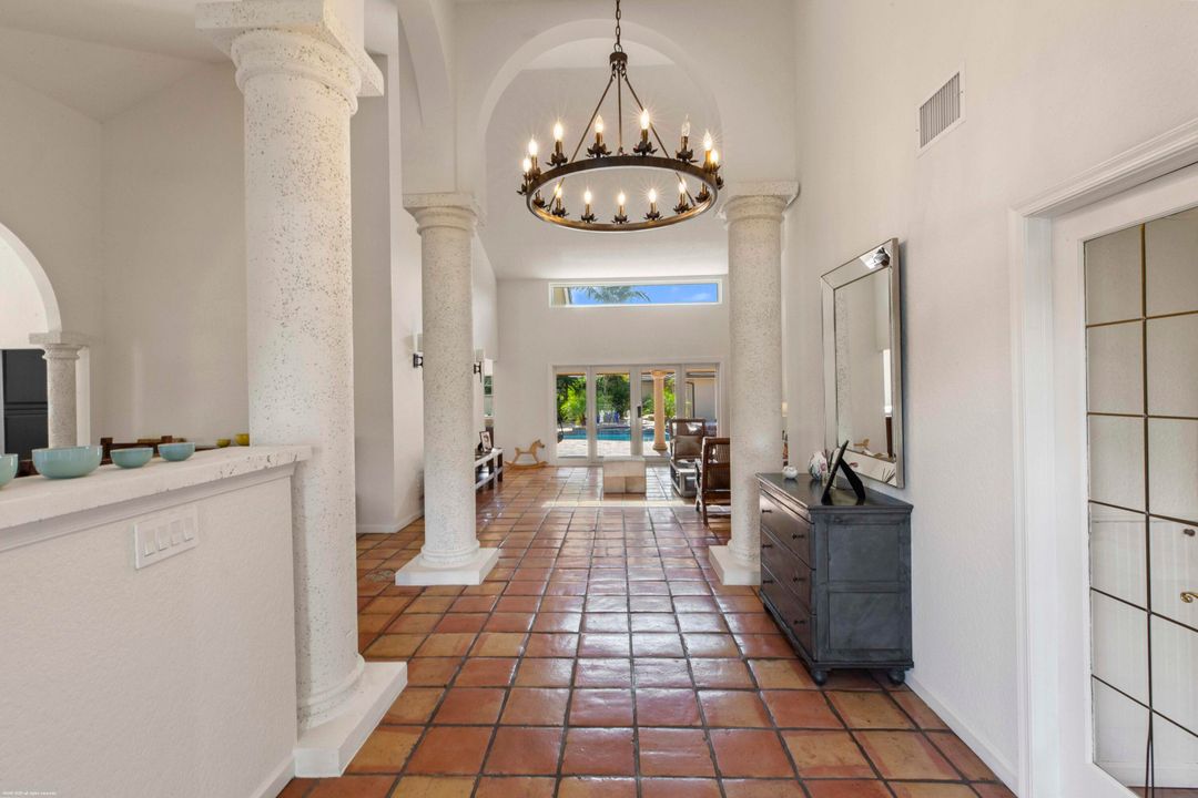 En Venta: $5,995,000 (5 camas, 3 baños, 7511 Pies cuadrados)