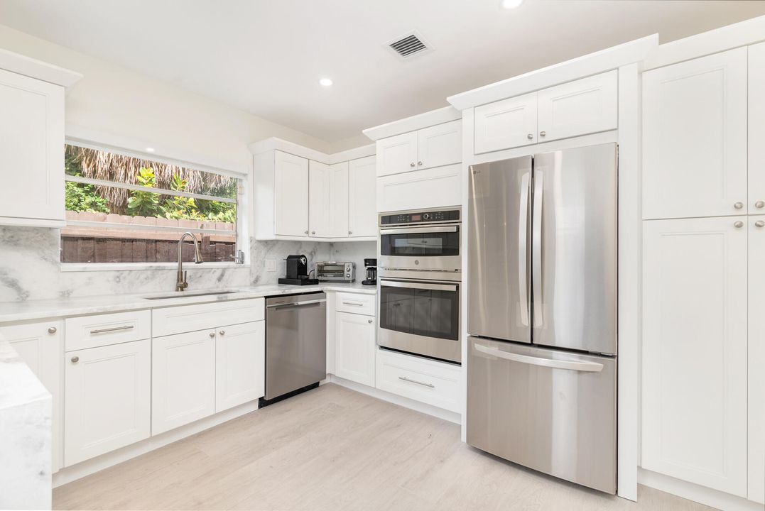 For Rent: $6,000 (2 beds, 2 baths, 1031 Square Feet)