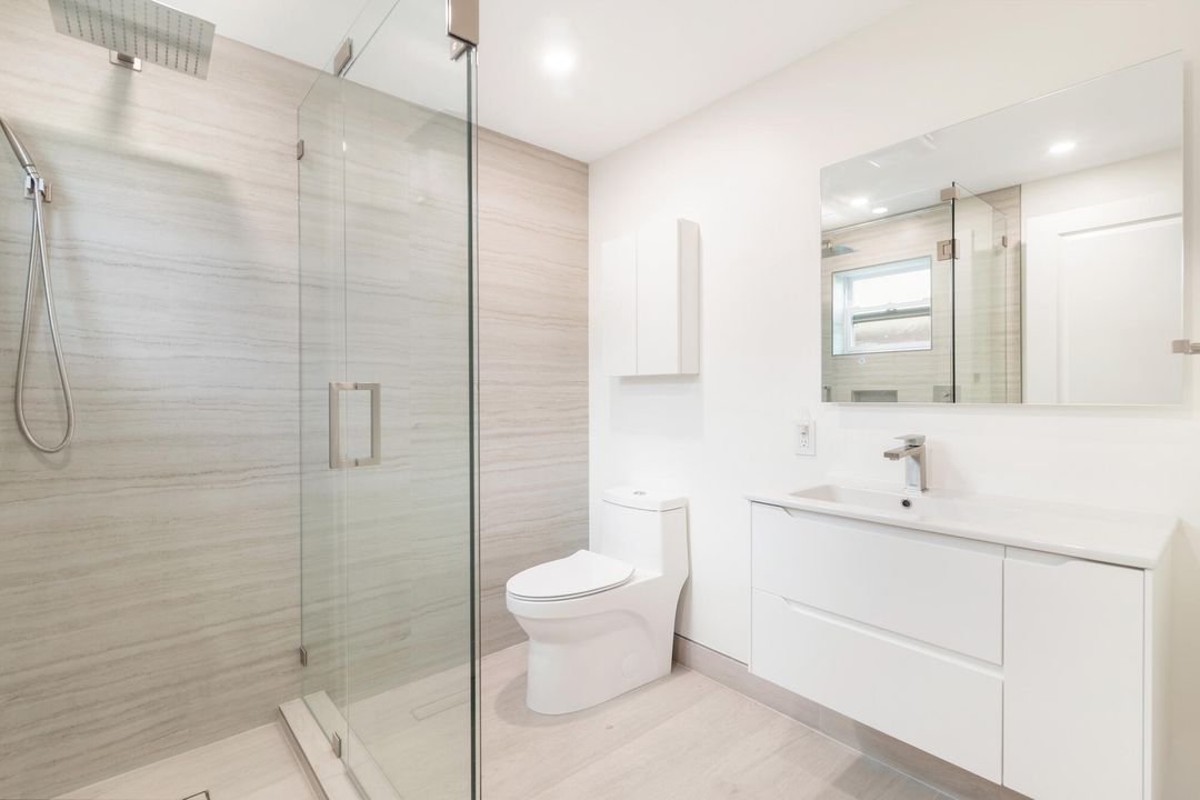 For Rent: $6,000 (2 beds, 2 baths, 1031 Square Feet)