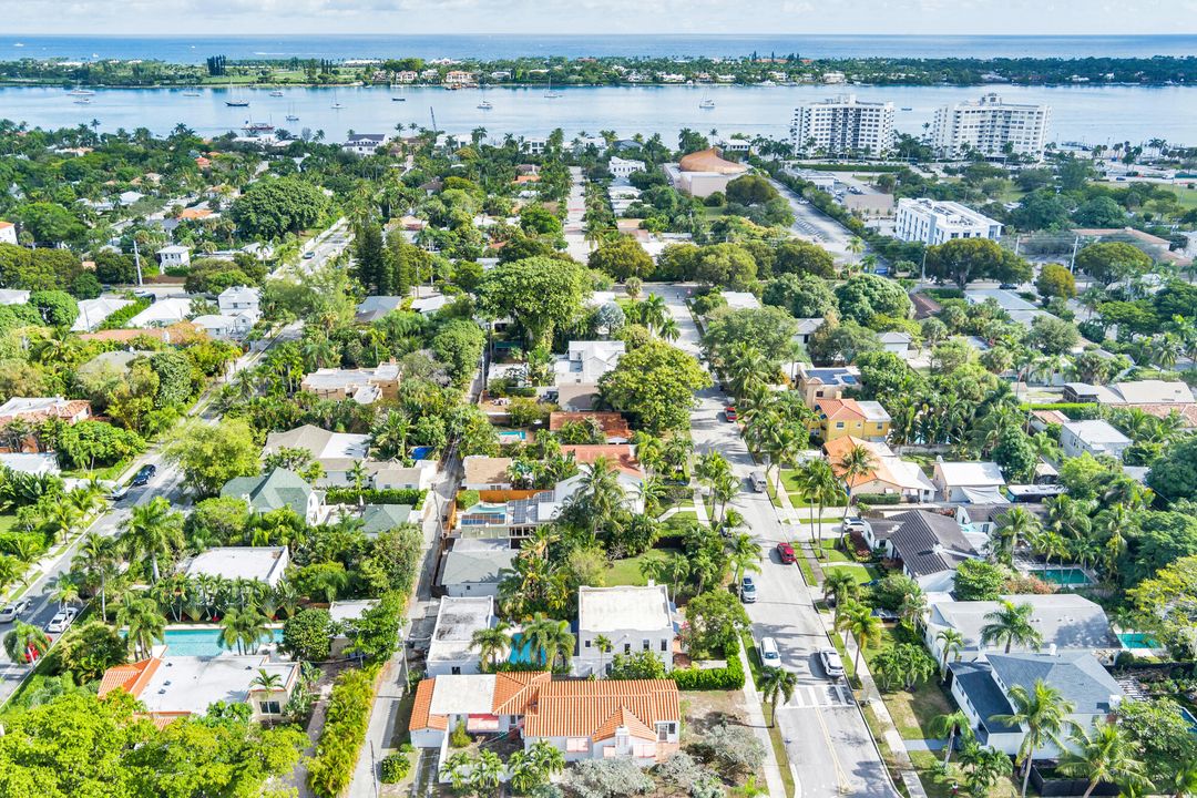 For Rent: $6,000 (2 beds, 2 baths, 1031 Square Feet)