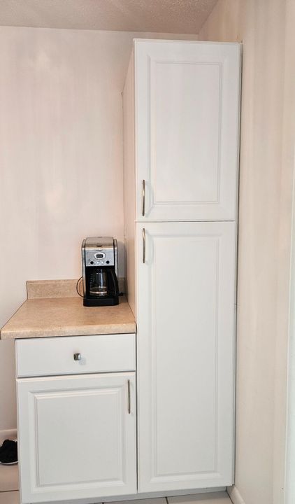 待售: $115,000 (2 贝兹, 1 浴室, 829 平方英尺)