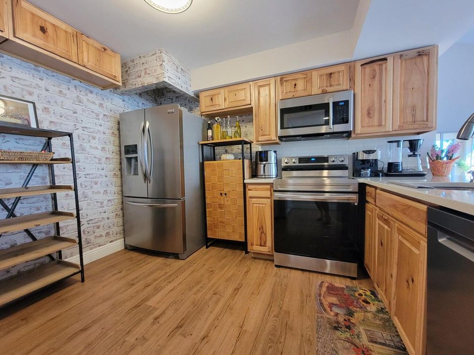 В аренду: $2,950 (3 спален, 2 ванн, 1510 Квадратных фут)