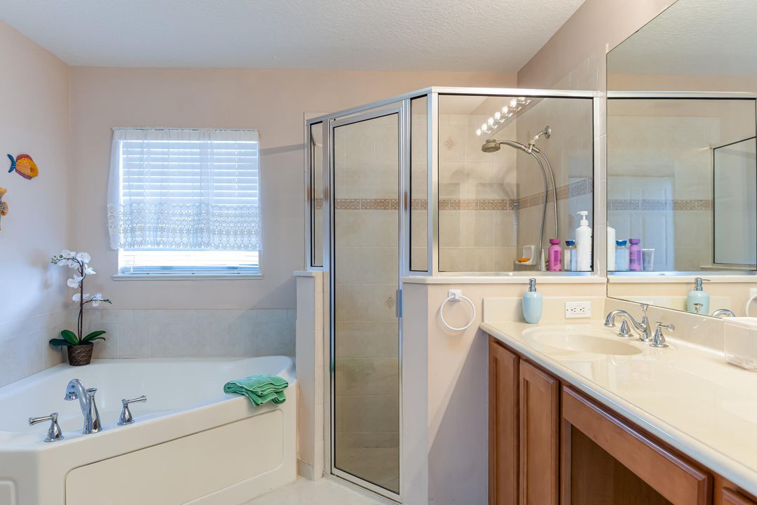 На продажу: $405,000 (4 спален, 3 ванн, 2160 Квадратных фут)