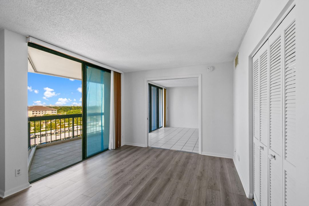 В аренду: $2,350 (2 спален, 2 ванн, 1294 Квадратных фут)