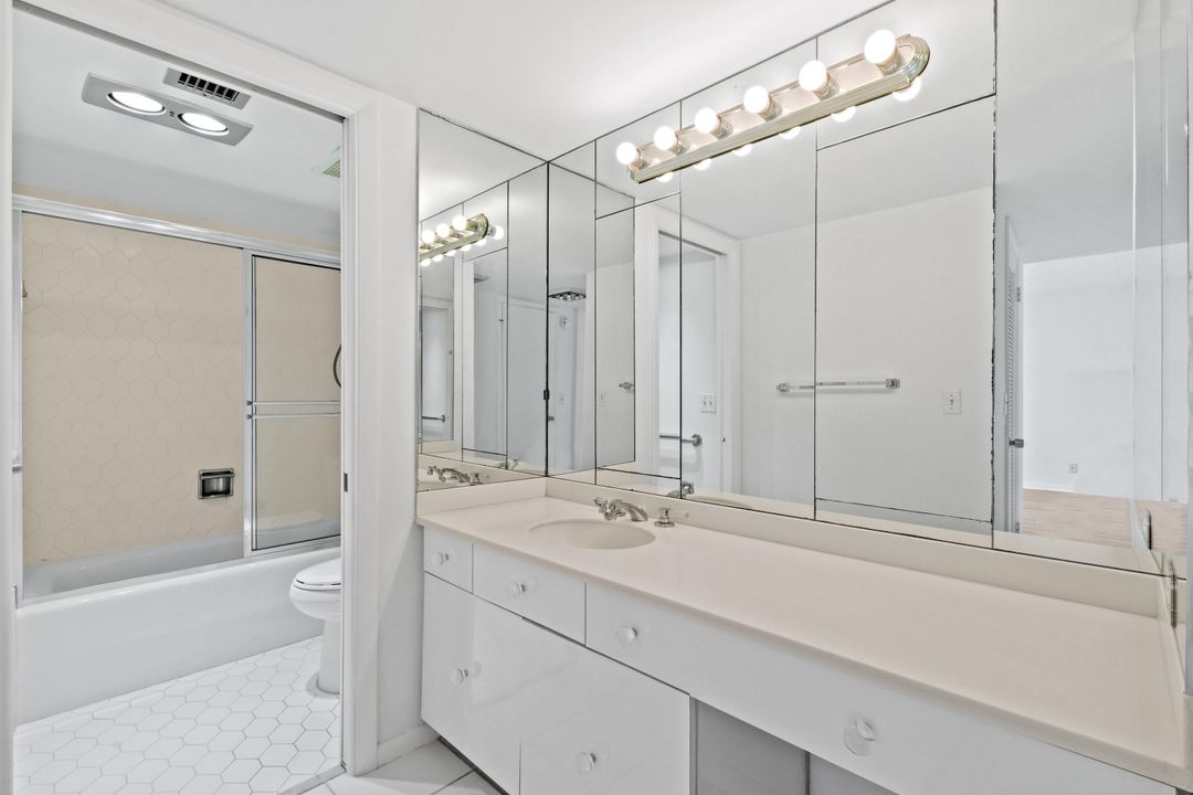 В аренду: $2,350 (2 спален, 2 ванн, 1294 Квадратных фут)