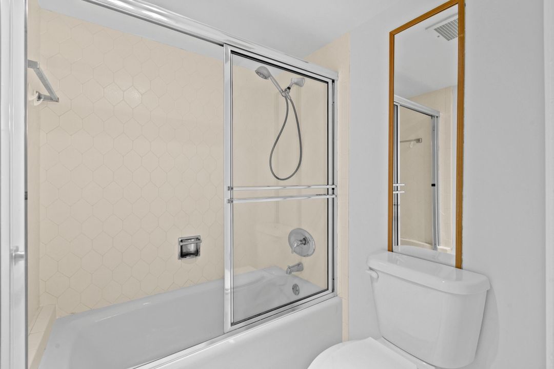 В аренду: $2,350 (2 спален, 2 ванн, 1294 Квадратных фут)