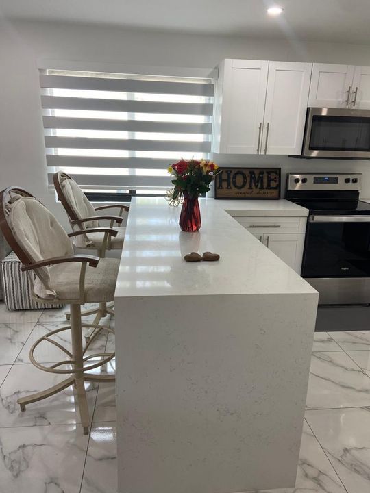 В аренду: $2,300 (1 спален, 1 ванн, 1144 Квадратных фут)