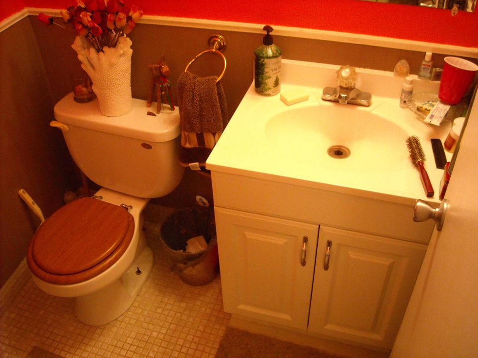 For Sale: $109,000 (1 beds, 1 baths, 684 Square Feet)