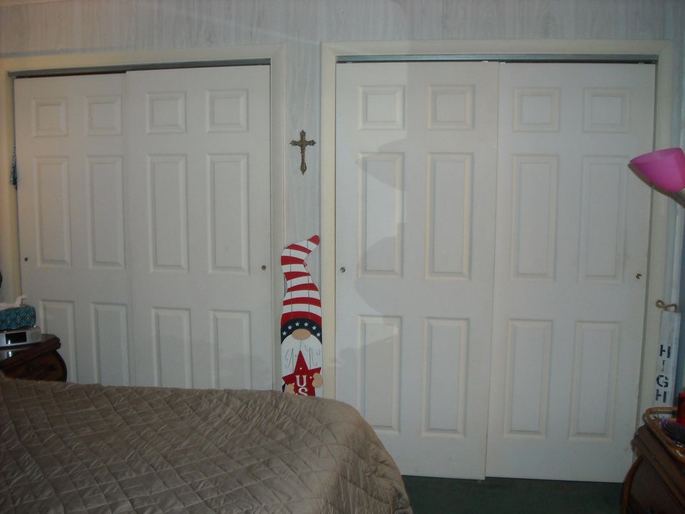 For Sale: $109,000 (1 beds, 1 baths, 684 Square Feet)