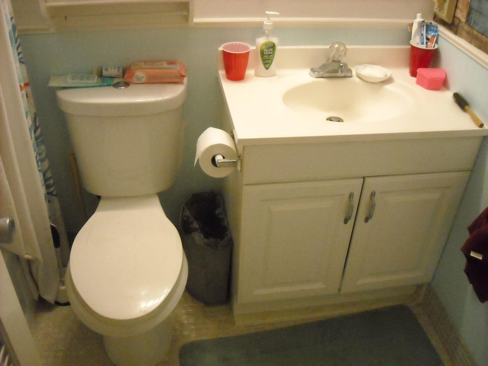 For Sale: $109,000 (1 beds, 1 baths, 684 Square Feet)