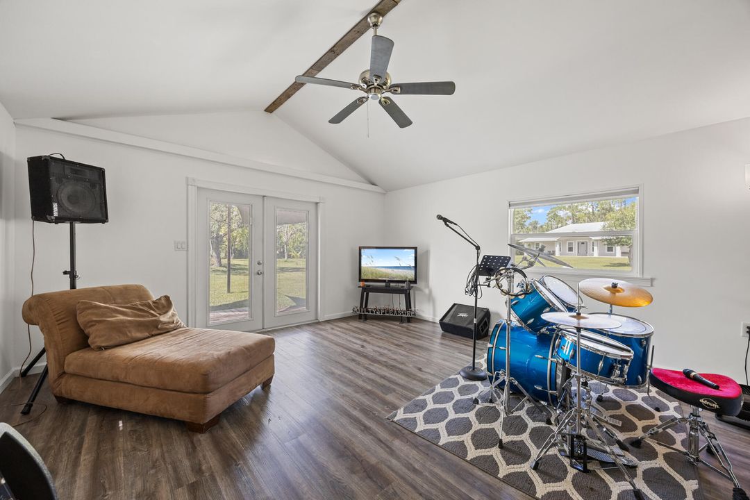 На продажу: $875,000 (3 спален, 2 ванн, 1800 Квадратных фут)