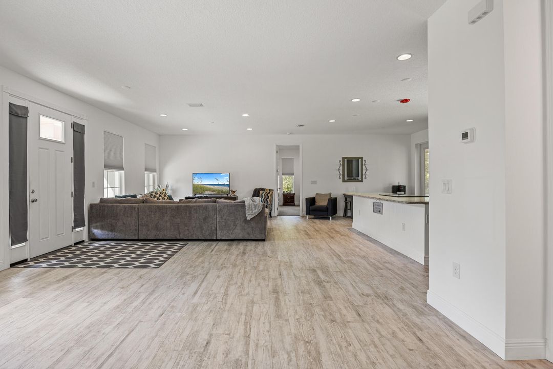 На продажу: $875,000 (3 спален, 2 ванн, 1800 Квадратных фут)