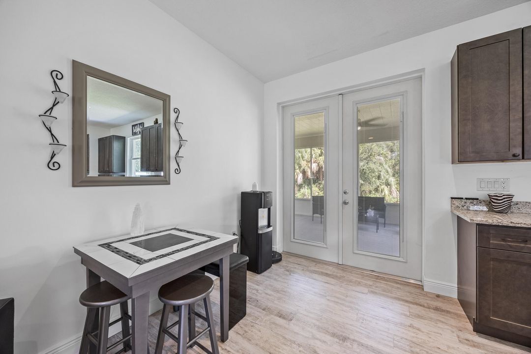 На продажу: $875,000 (3 спален, 2 ванн, 1800 Квадратных фут)