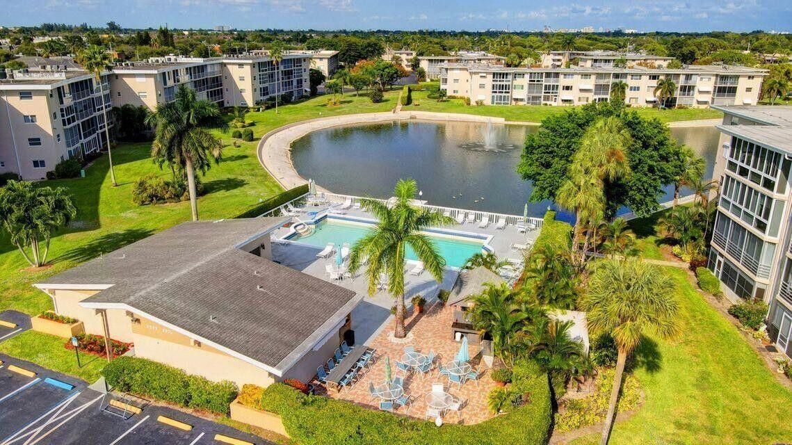 В аренду: $1,800 (2 спален, 1 ванн, 894 Квадратных фут)