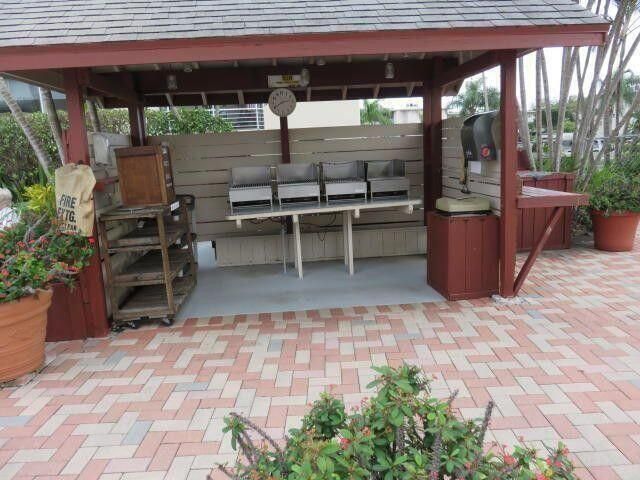 В аренду: $1,800 (2 спален, 1 ванн, 894 Квадратных фут)