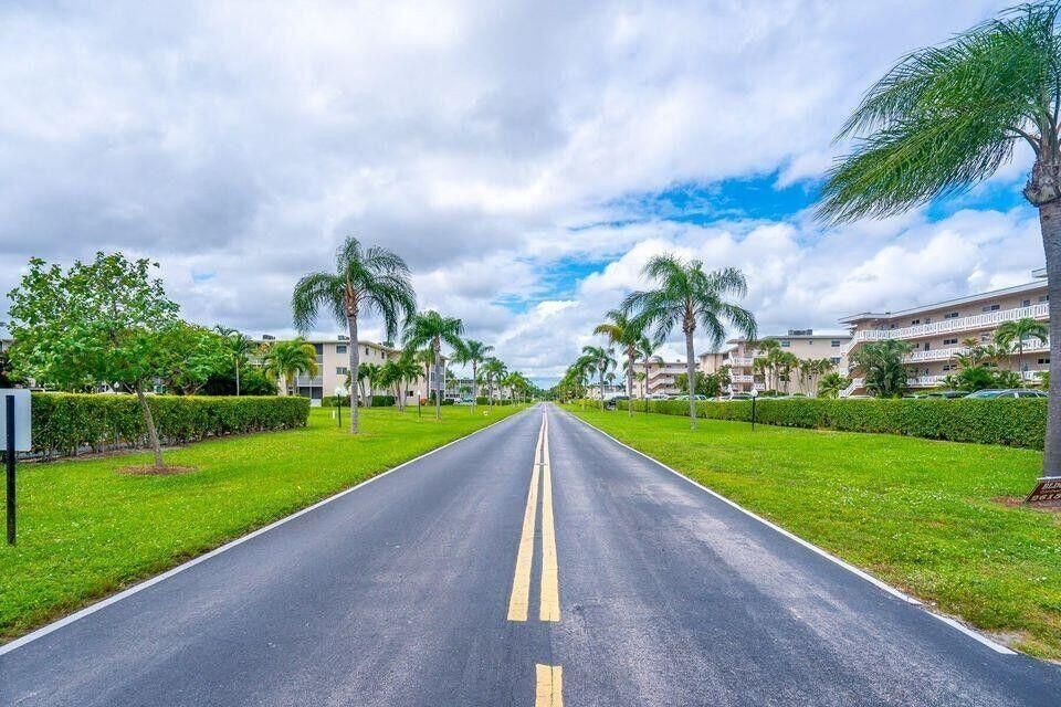 В аренду: $1,800 (2 спален, 1 ванн, 894 Квадратных фут)