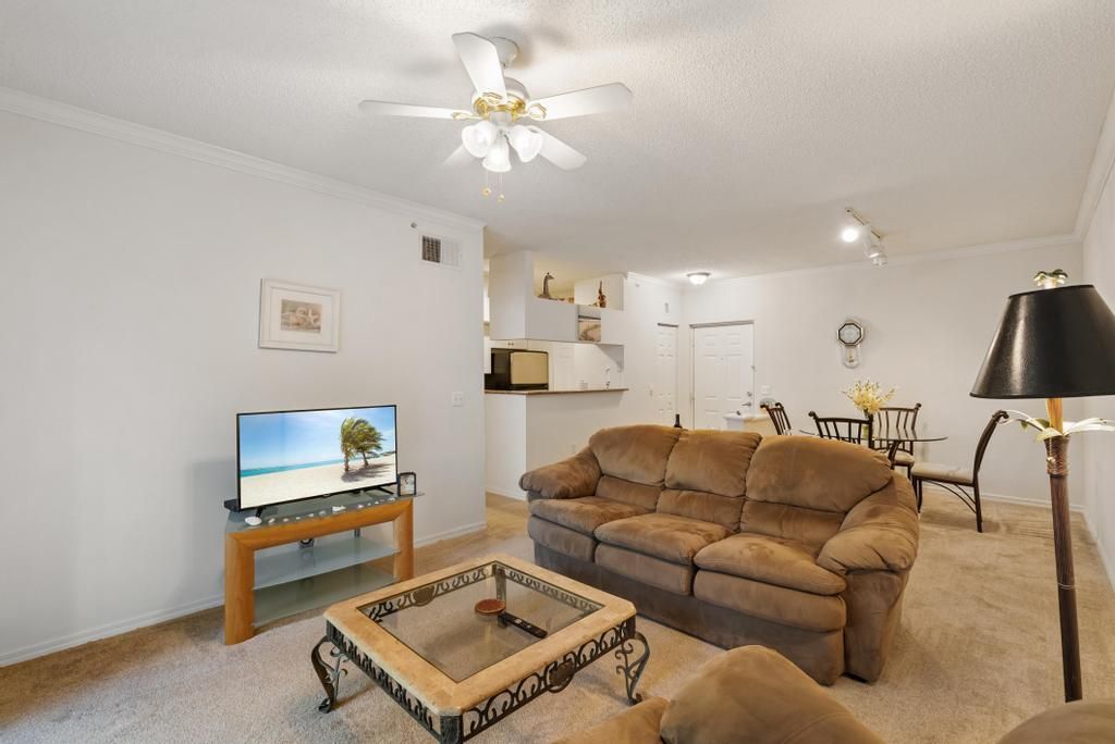 En Venta: $315,000 (2 camas, 1 baños, 933 Pies cuadrados)