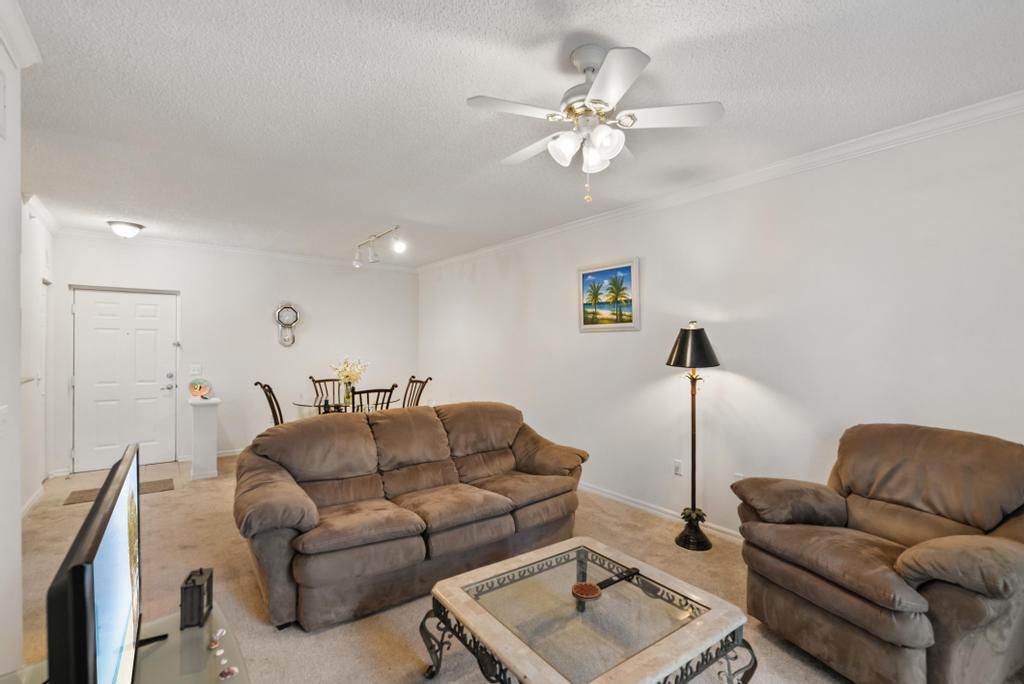 En Venta: $315,000 (2 camas, 1 baños, 933 Pies cuadrados)