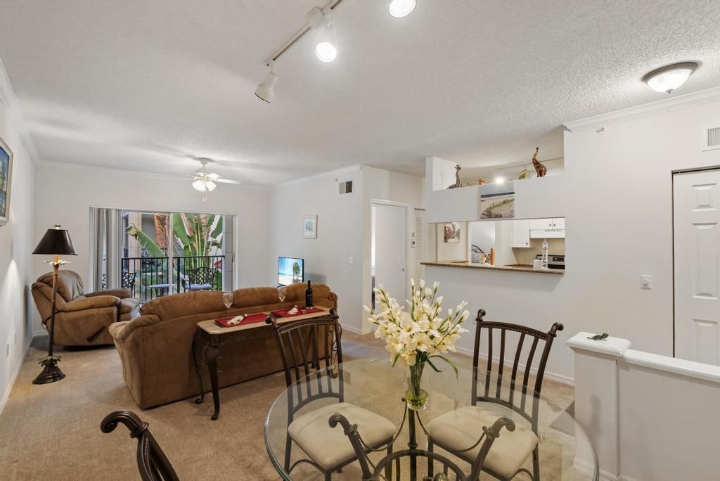 En Venta: $315,000 (2 camas, 1 baños, 933 Pies cuadrados)