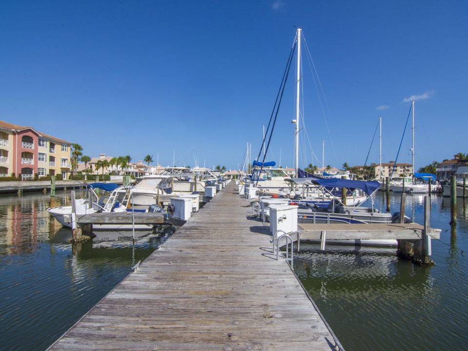 На продажу: $389,000 (2 спален, 2 ванн, 1581 Квадратных фут)