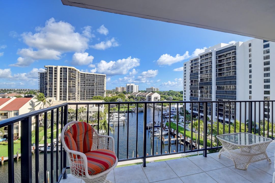 В аренду: $9,000 (2 спален, 2 ванн, 1372 Квадратных фут)