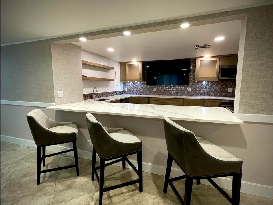 В аренду: $9,000 (2 спален, 2 ванн, 1372 Квадратных фут)