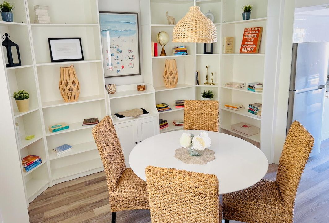 For Rent: $4,500 (2 beds, 2 baths, 1000 Square Feet)