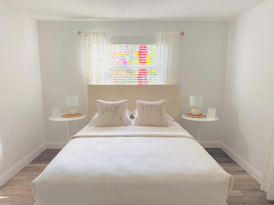 For Rent: $4,500 (2 beds, 2 baths, 1000 Square Feet)