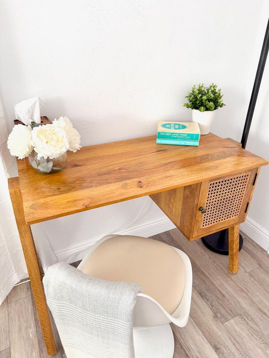 For Rent: $4,500 (2 beds, 2 baths, 1000 Square Feet)