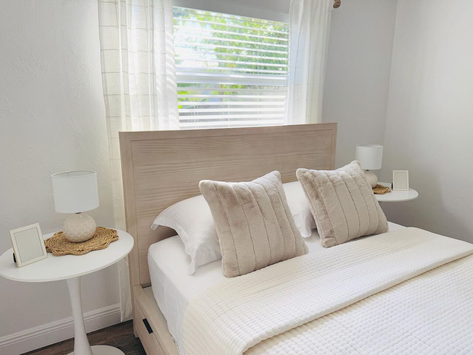 For Rent: $4,500 (2 beds, 2 baths, 1000 Square Feet)