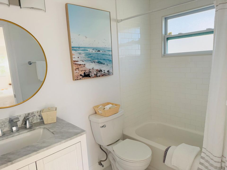 For Rent: $4,500 (2 beds, 2 baths, 1000 Square Feet)