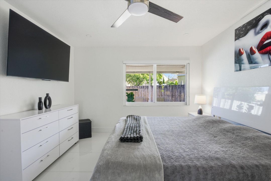 For Sale: $569,900 (3 beds, 2 baths, 1425 Square Feet)