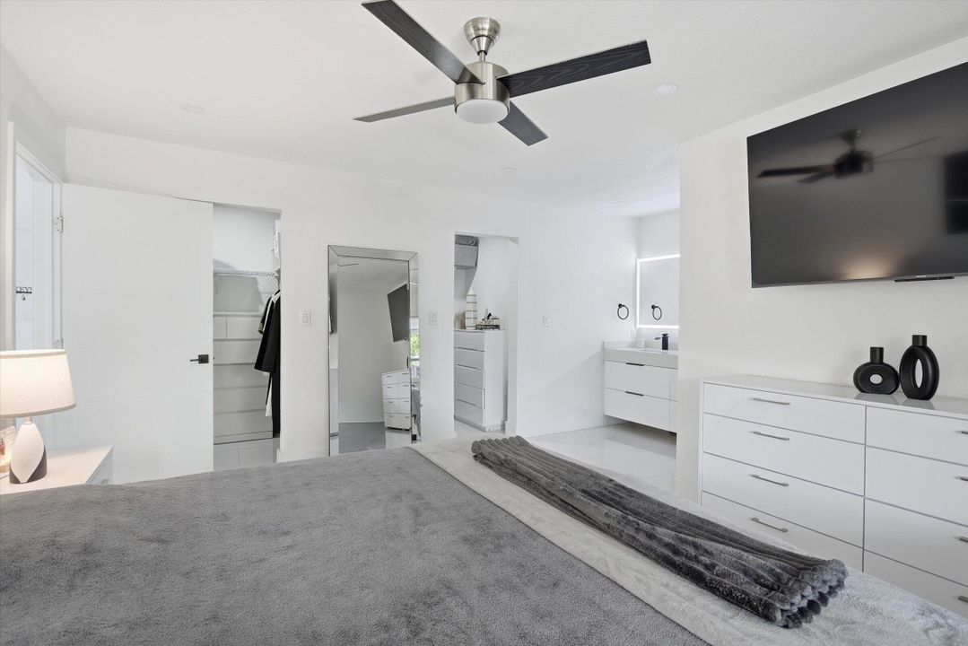 For Sale: $569,900 (3 beds, 2 baths, 1425 Square Feet)