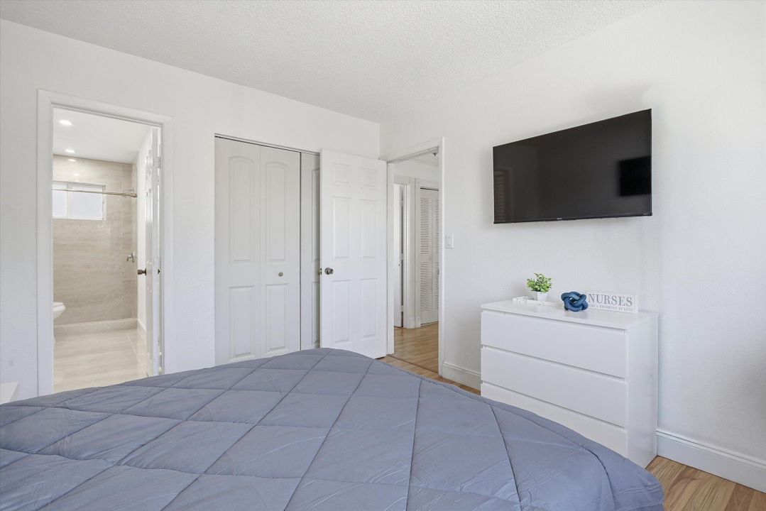 For Sale: $569,900 (3 beds, 2 baths, 1425 Square Feet)