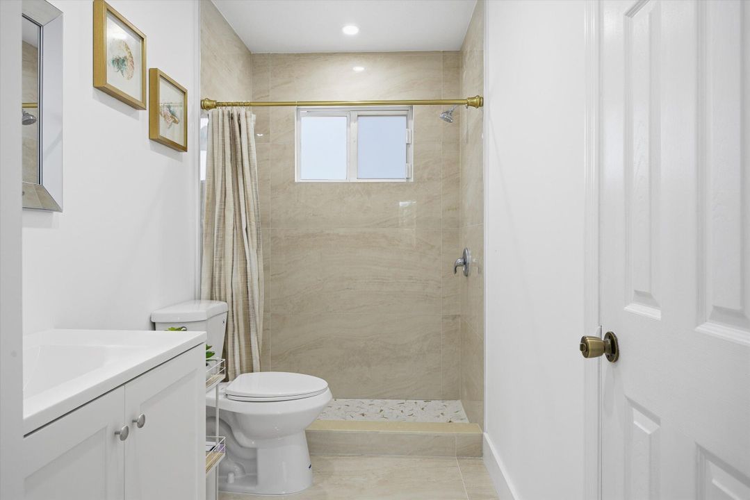 For Sale: $569,900 (3 beds, 2 baths, 1425 Square Feet)